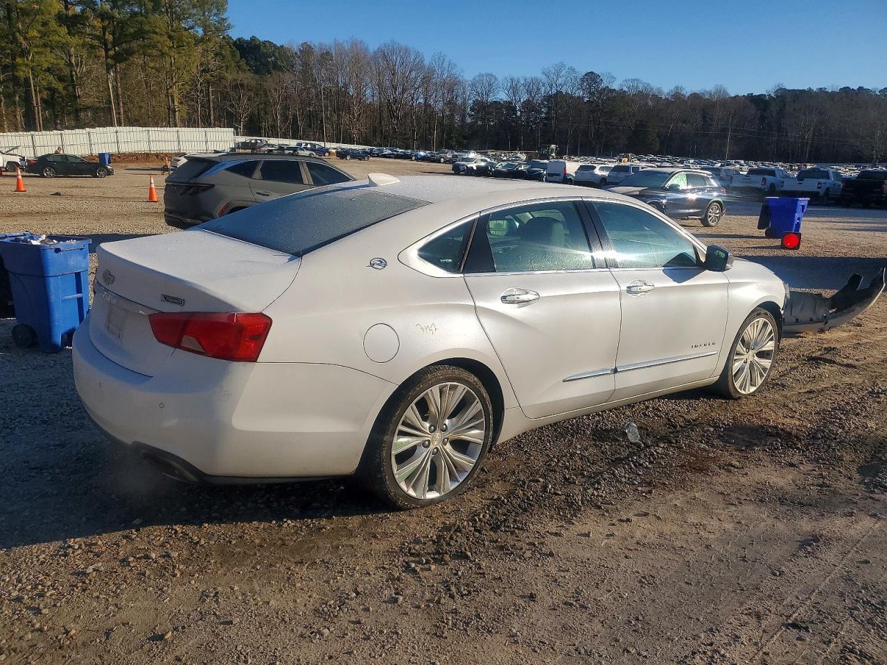 2020 Chevrolet Impala Premier - zdjęcie 3