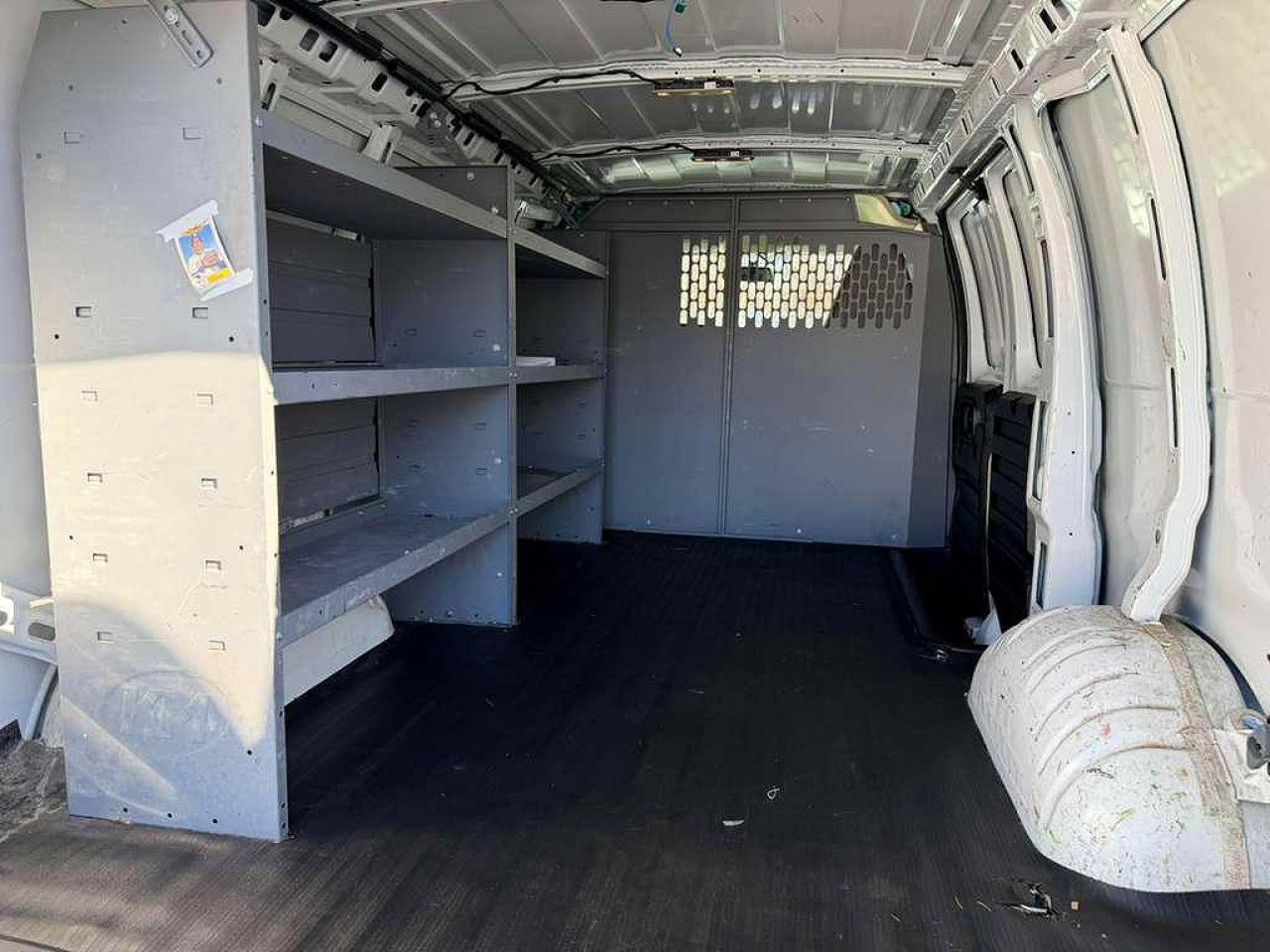 2021 Chevrolet Express G2500 - zdjęcie 7