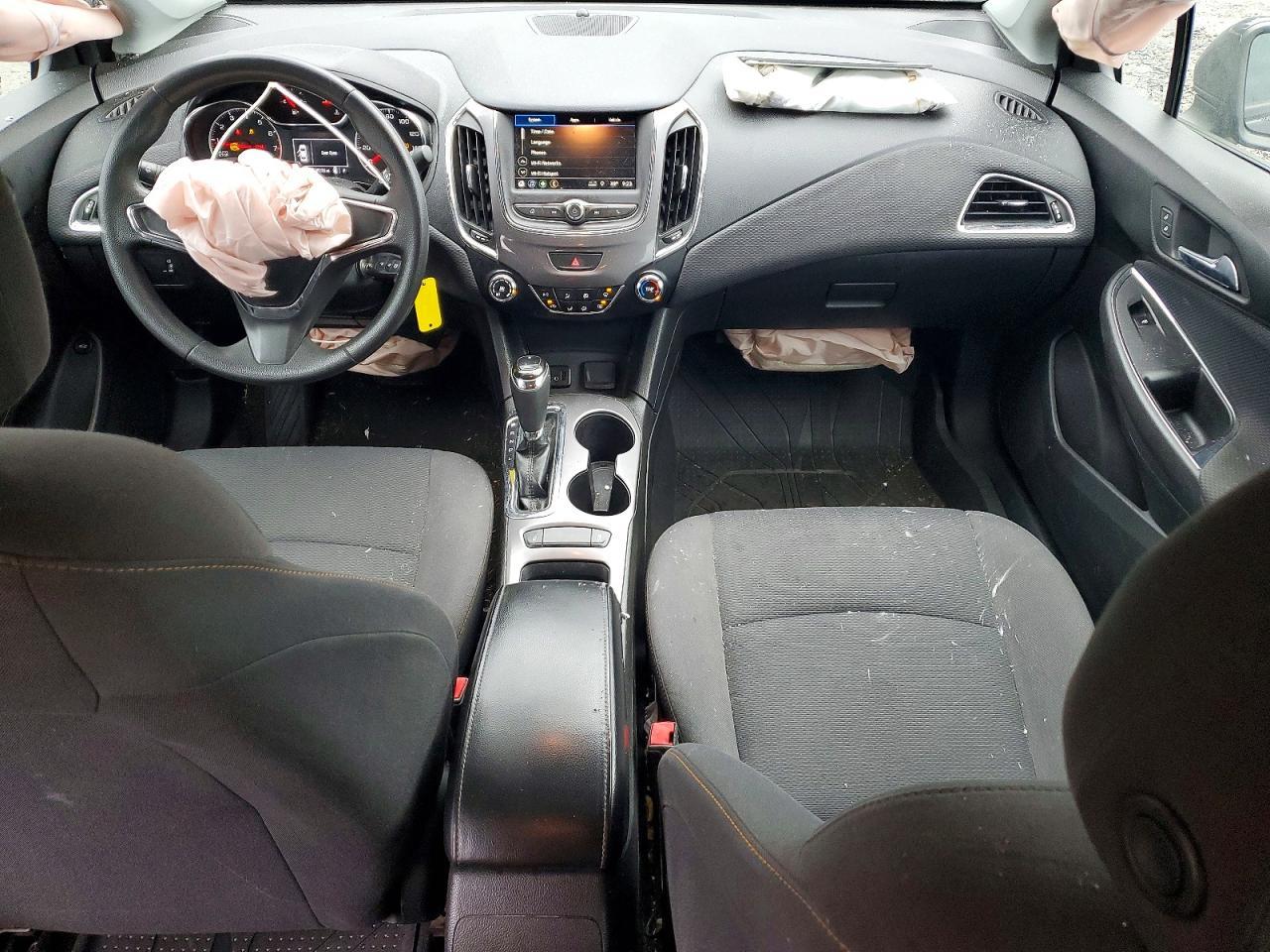 2019 Chevrolet Cruze Ls - zdjęcie 8