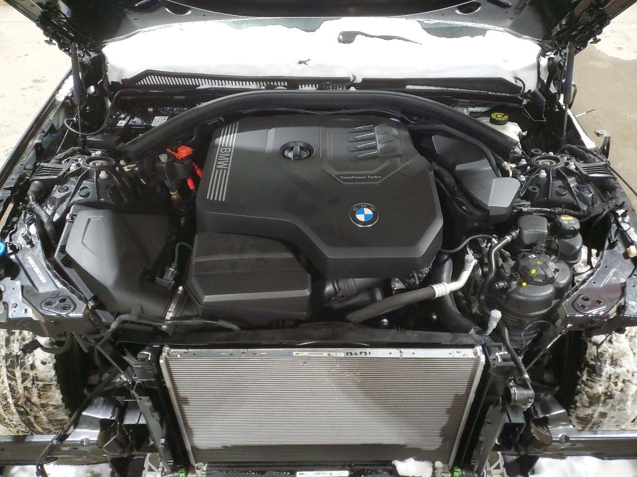 2022 BMW 330Xi - zdjęcie 11