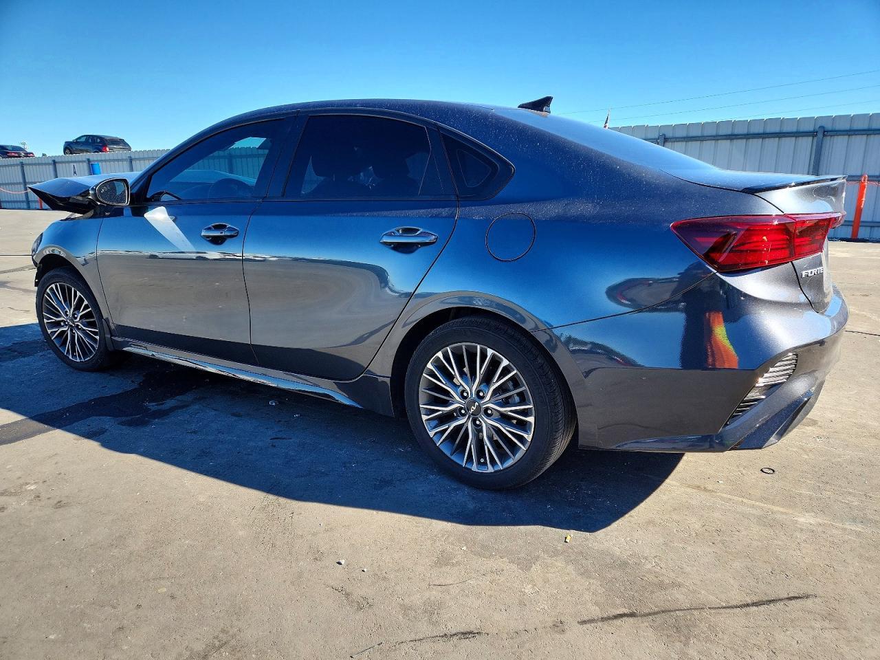 2024 Kia Forte Gt Line - zdjęcie 2