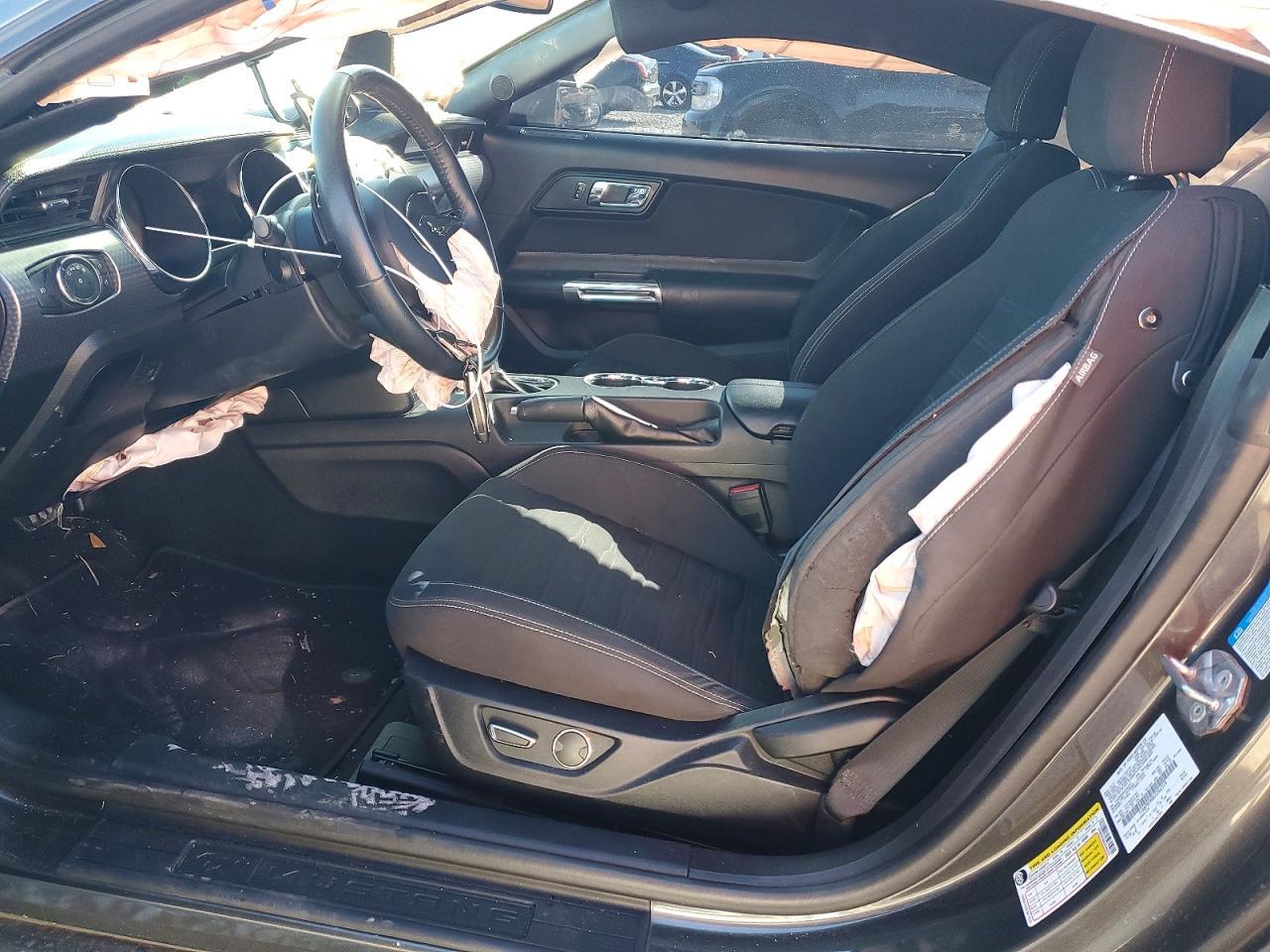 2016 Ford Mustang - zdjęcie 7