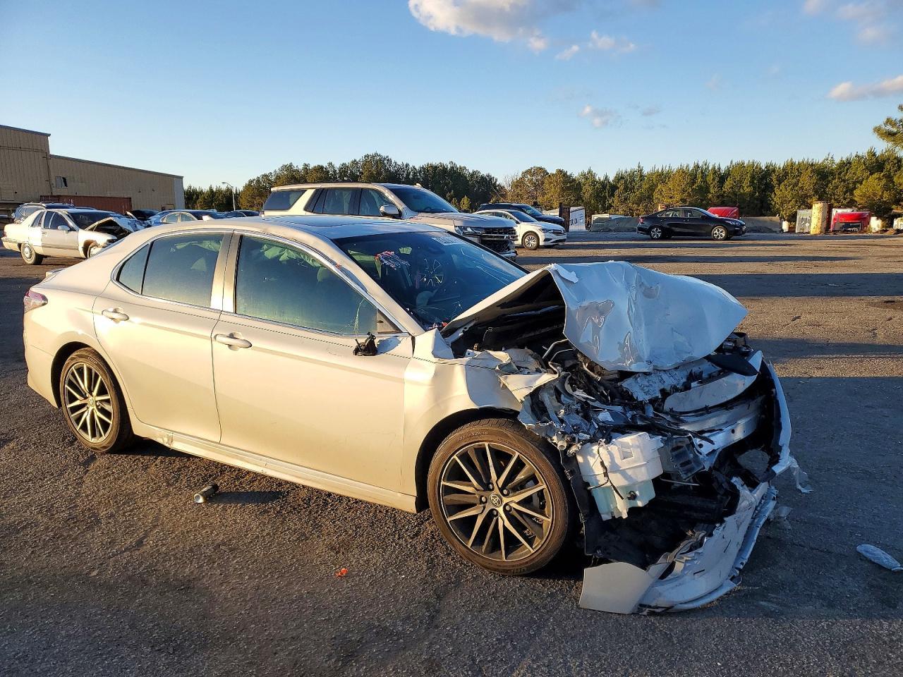 2024 Toyota Camry Se - zdjęcie 4