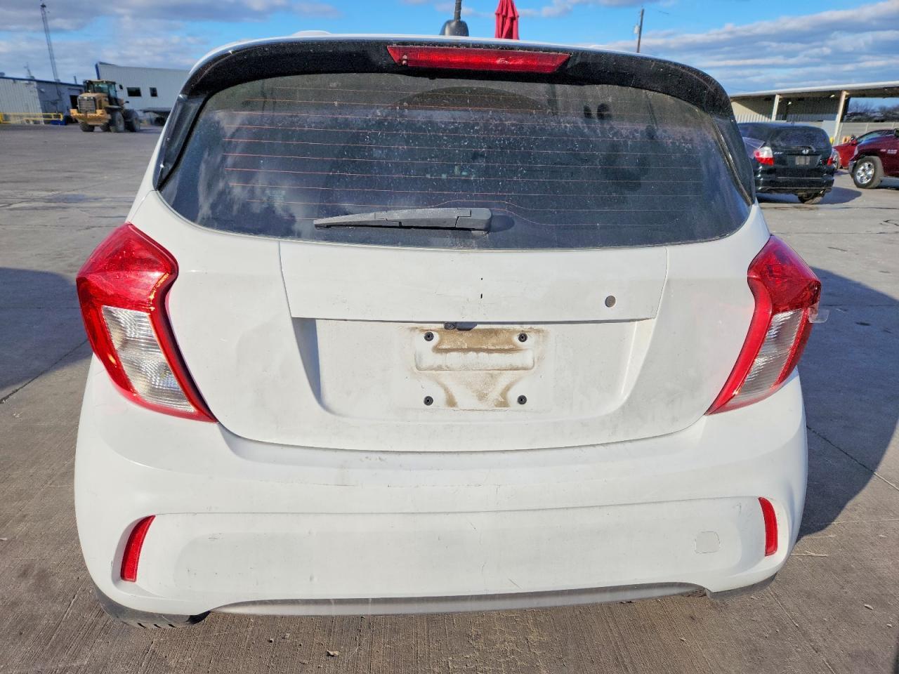 2022 Chevrolet Spark Ls - zdjęcie 6