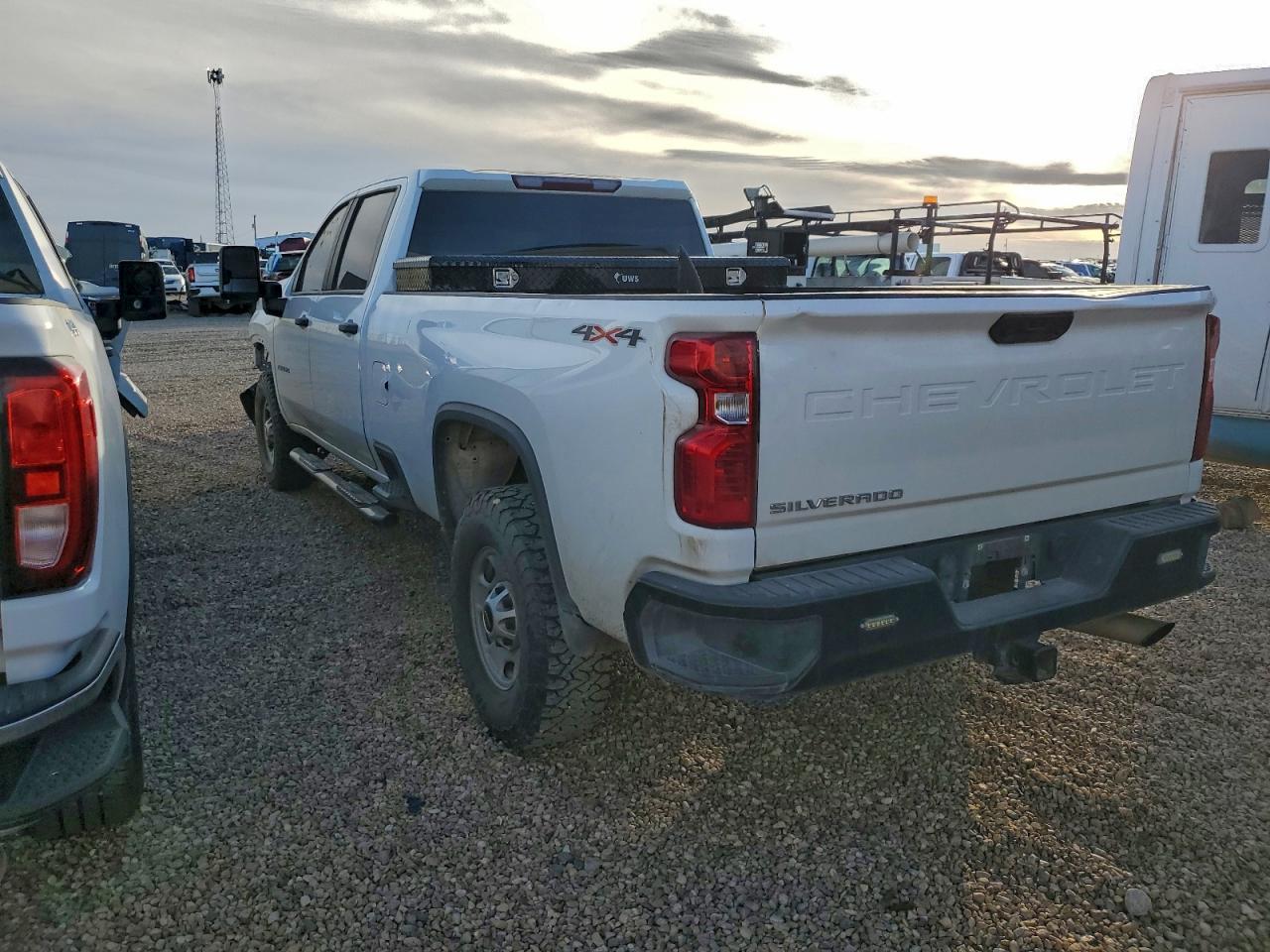 2023 Chevrolet Silverado K2500 Heavy Duty - zdjęcie 2