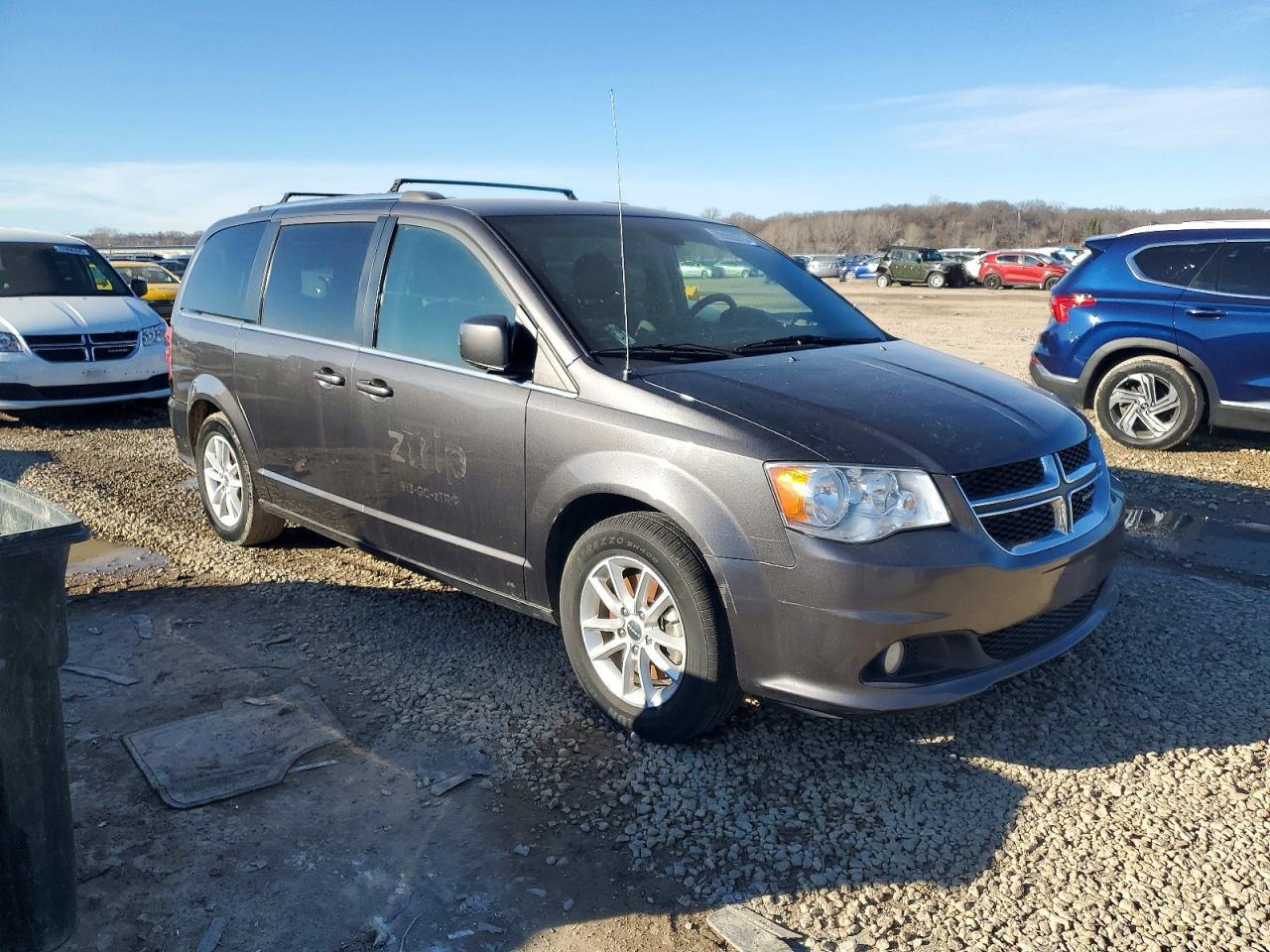 2019 Dodge Grand Caravan Sxt - zdjęcie 4