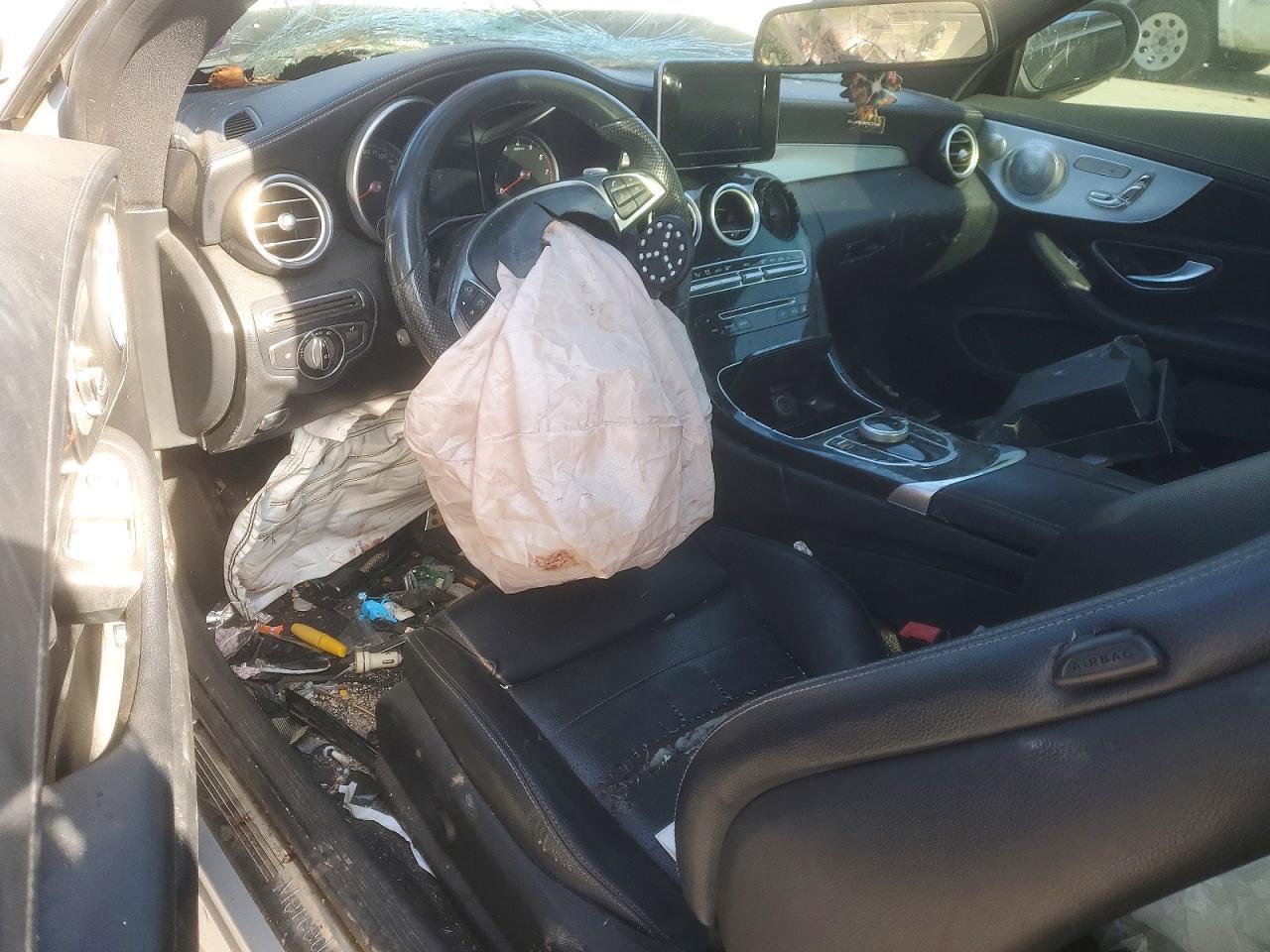 2017 Mercedes-Benz C 300 - zdjęcie 8