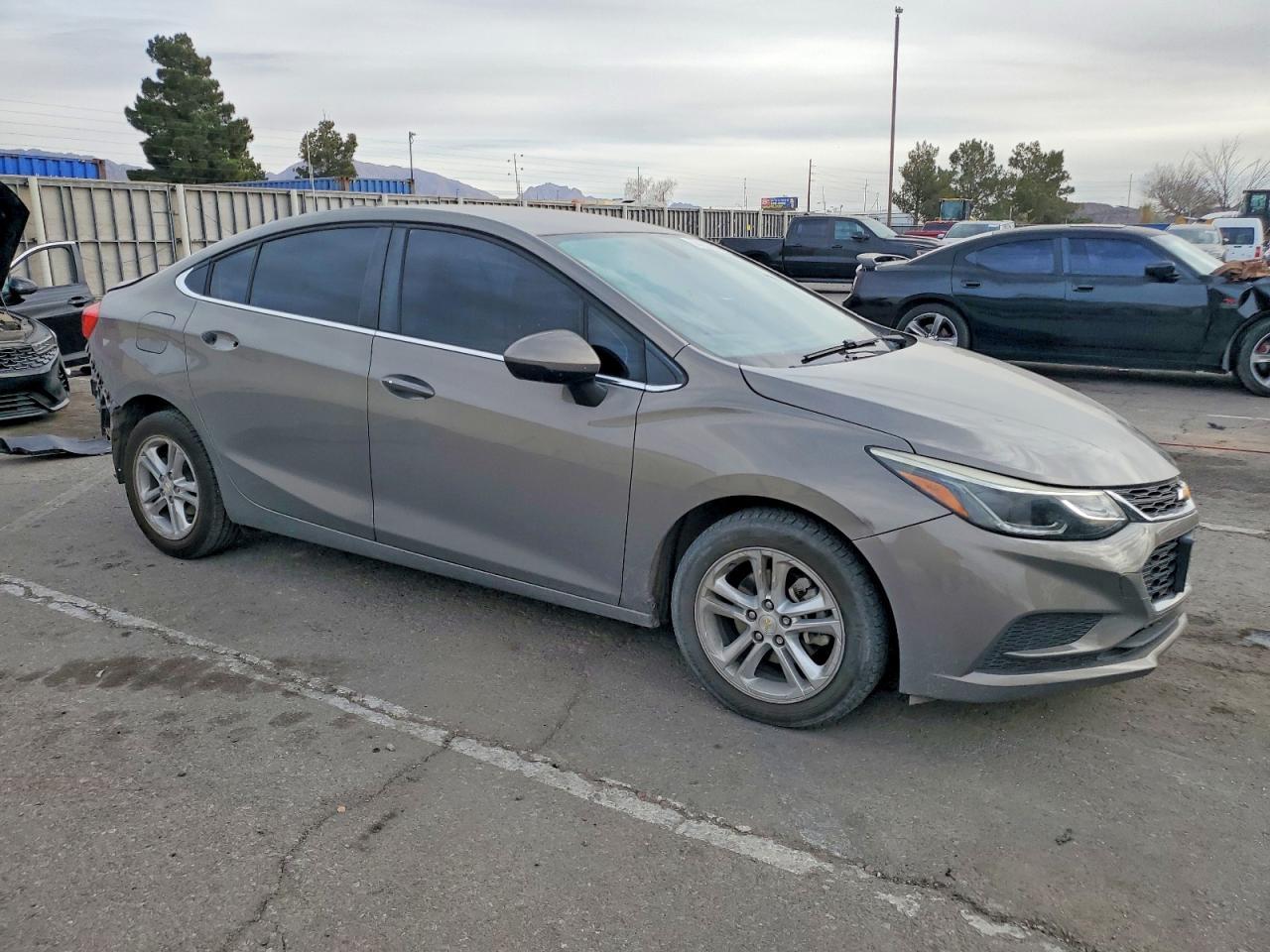 2018 Chevrolet Cruze Lt - zdjęcie 4
