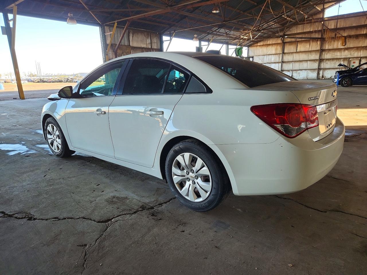2016 Chevrolet Cruze Limited Ls - zdjęcie 2