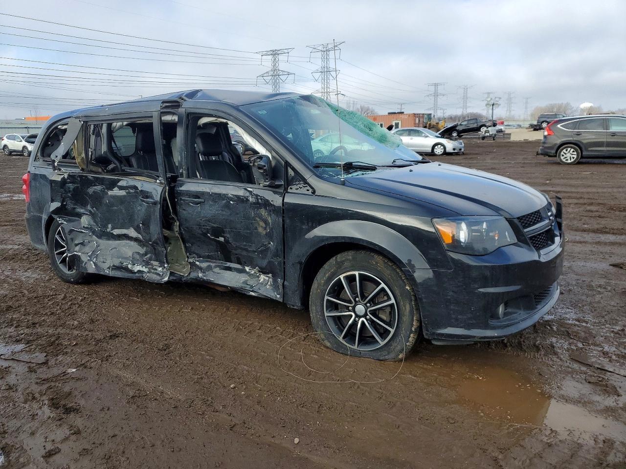 2019 Dodge Grand Caravan Gt - zdjęcie 4