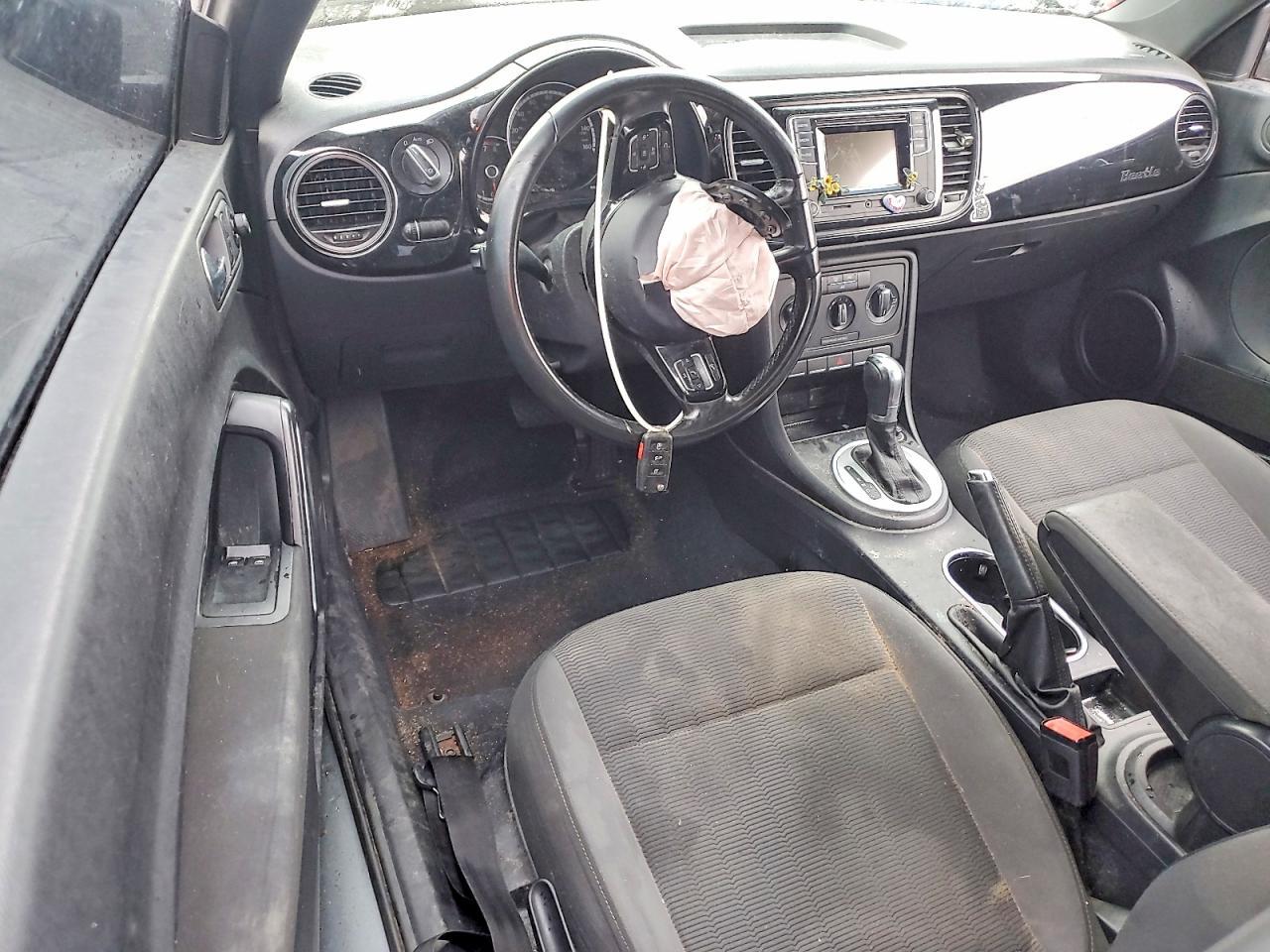 2016 Volkswagen Beetle 1.8T - zdjęcie 8