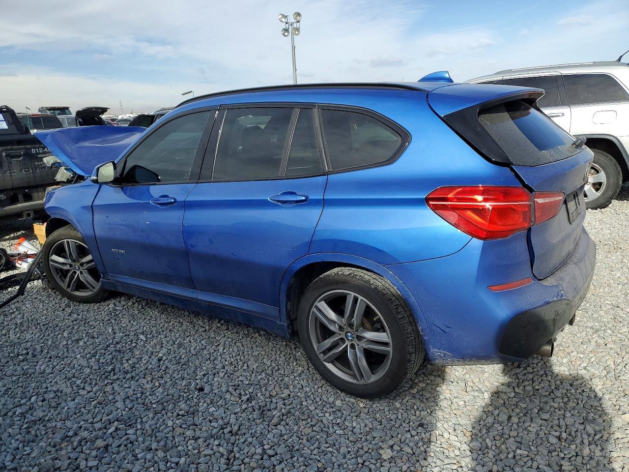 2016 BMW X1 xDrive28I - zdjęcie 2