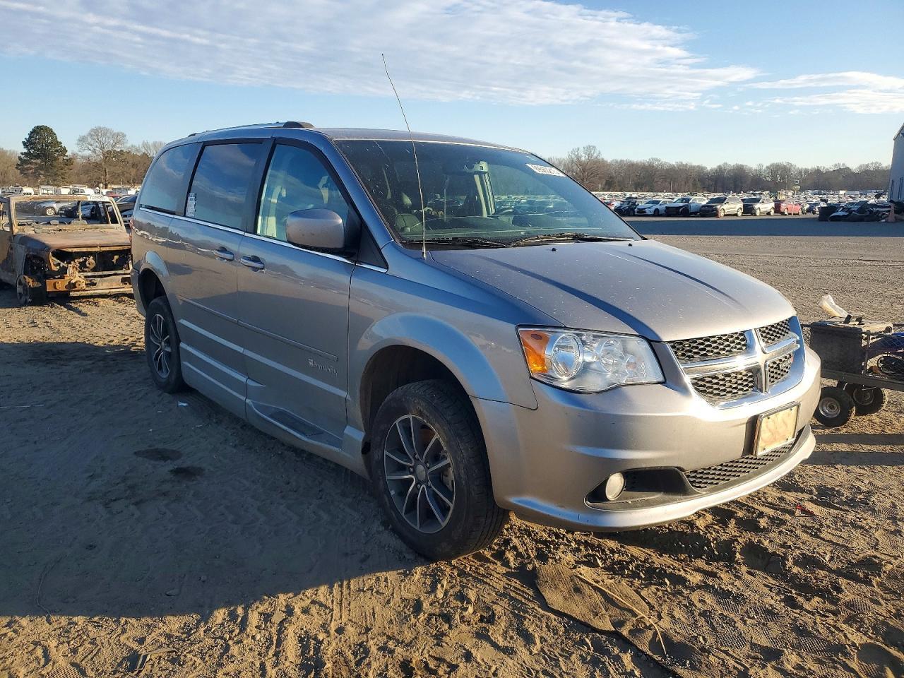 2017 Dodge Grand Caravan Sxt - zdjęcie 4