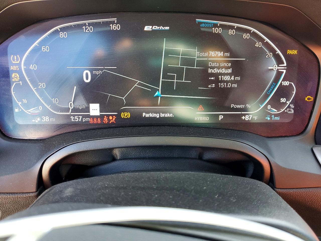 2021 BMW 330Xe - zdjęcie 9