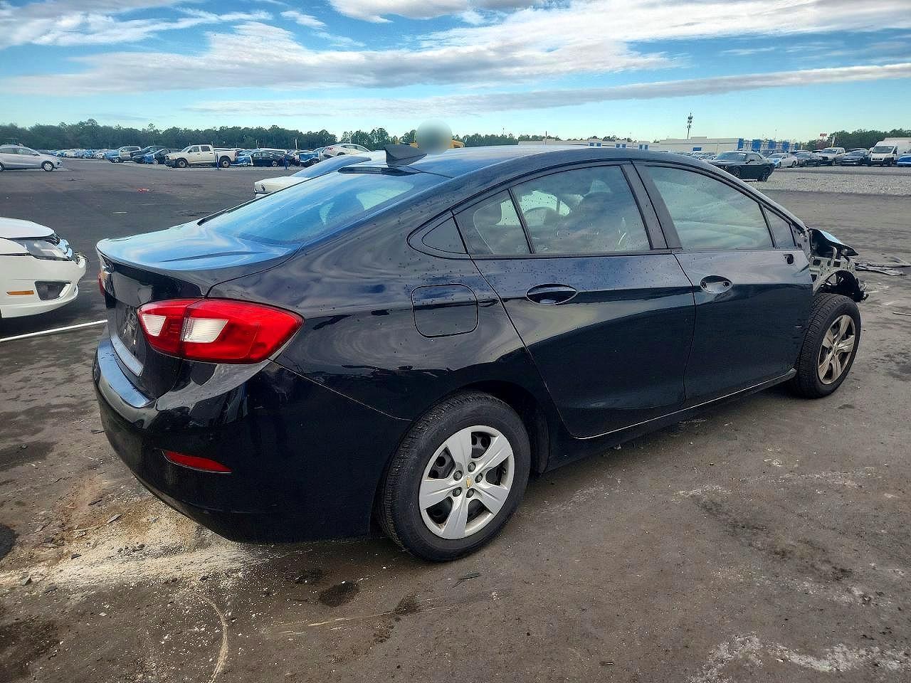 2018 Chevrolet Cruze Ls - zdjęcie 3
