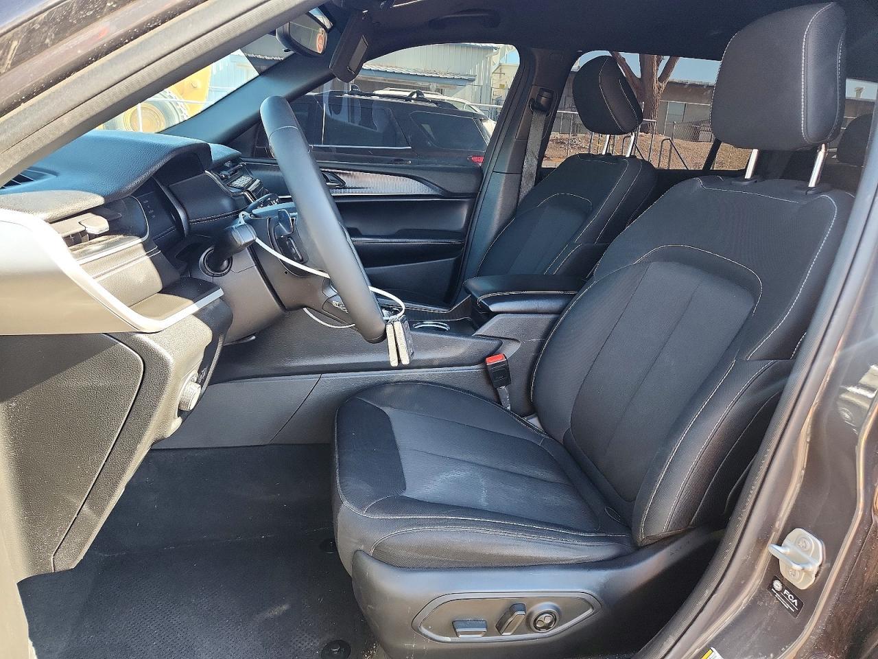 2024 Jeep Grand Cherokee L Laredo - zdjęcie 7