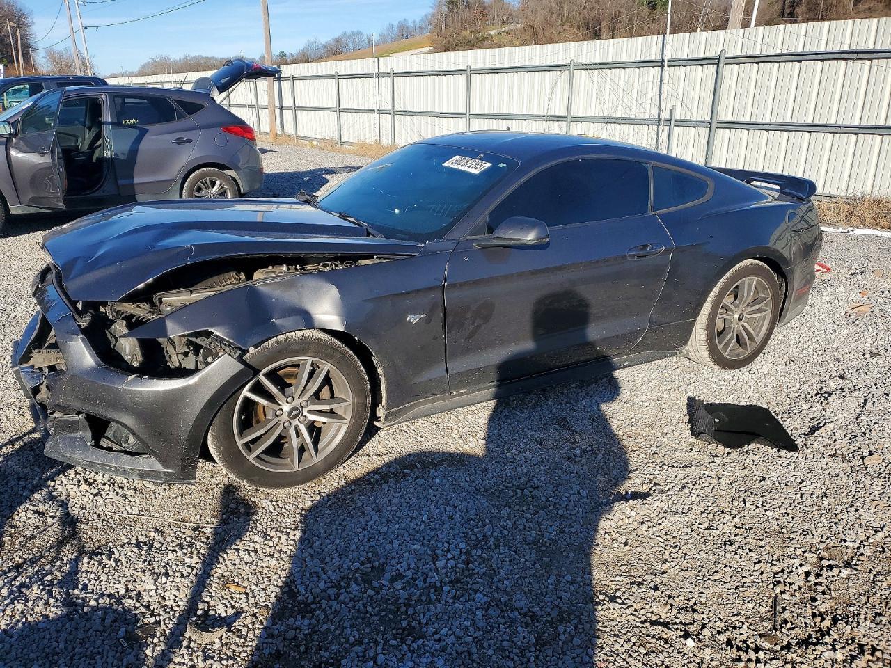 2015 Ford Mustang - zdjęcie główne