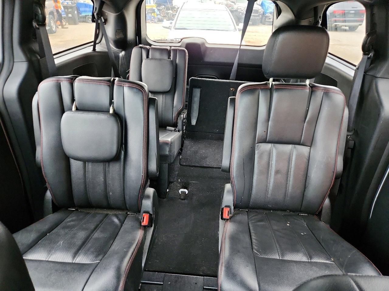 2016 Dodge Grand Caravan R/T - zdjęcie 10