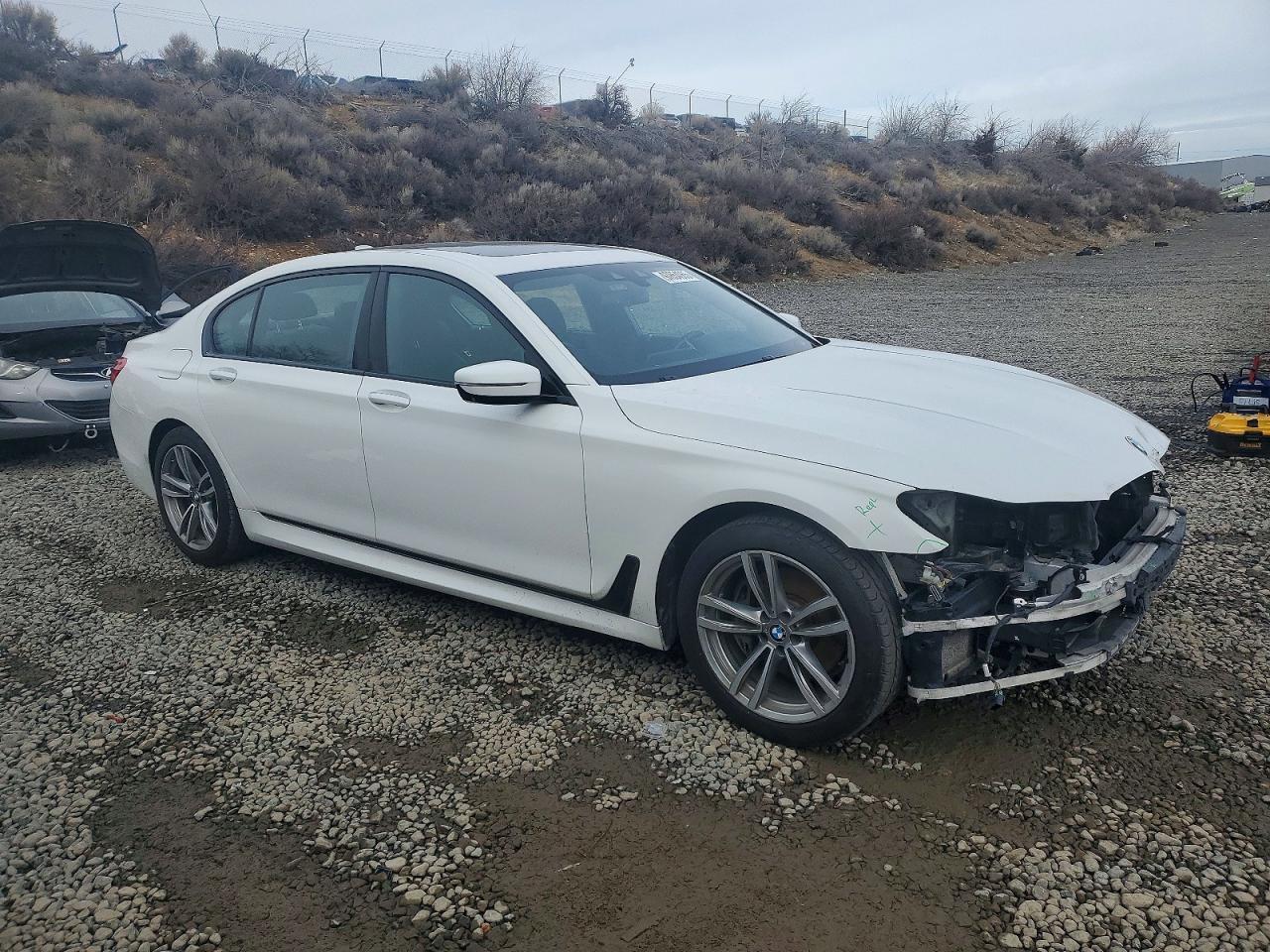 2017 BMW 740 Xi - zdjęcie 4