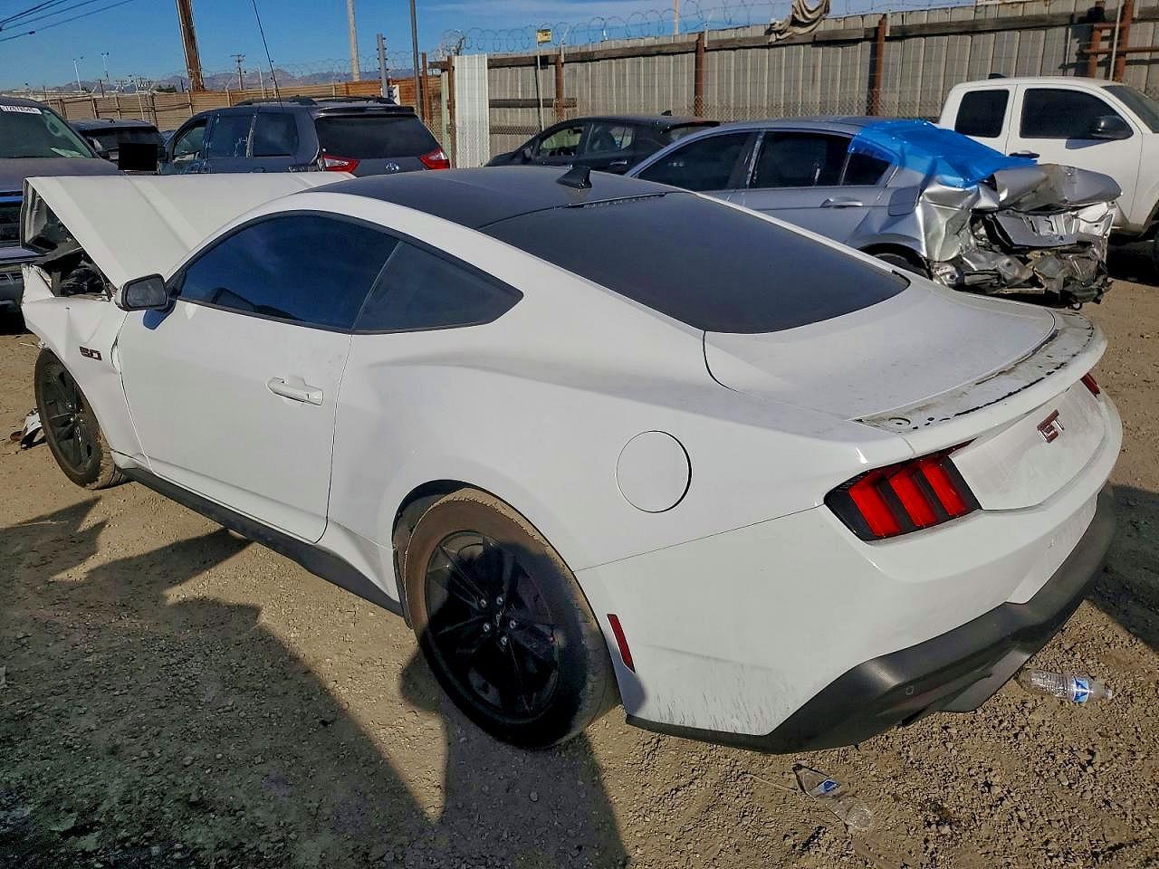 2024 Ford Mustang Gt - zdjęcie 2