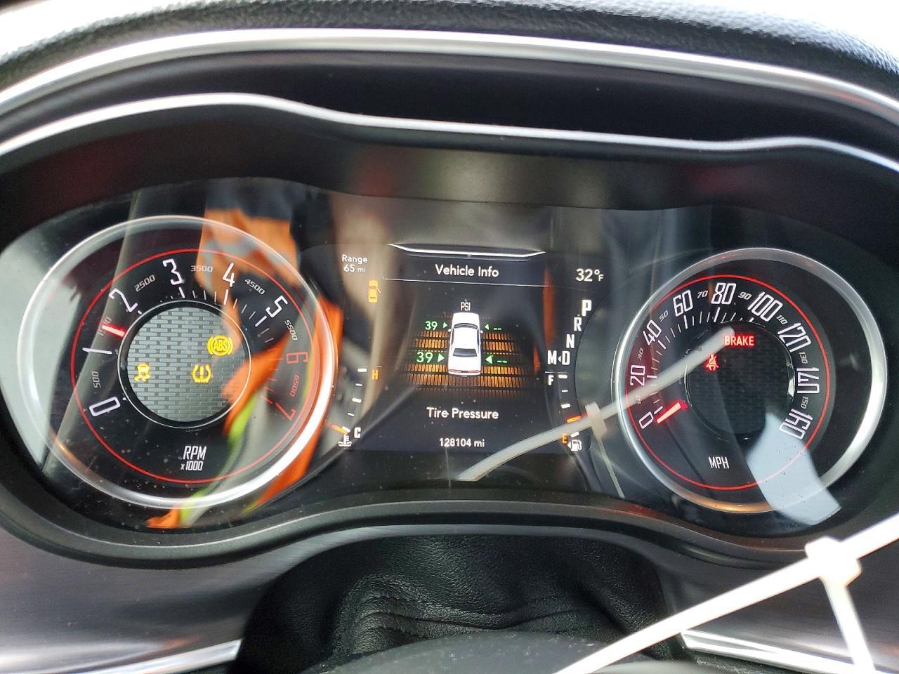 2017 Dodge Challenger R/T - zdjęcie 9