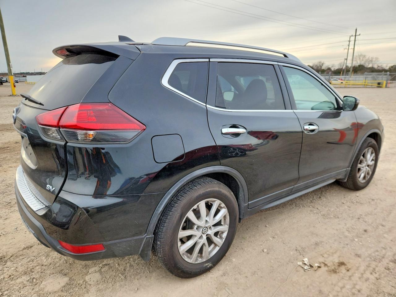 2018 Nissan Rogue Sv - zdjęcie 3