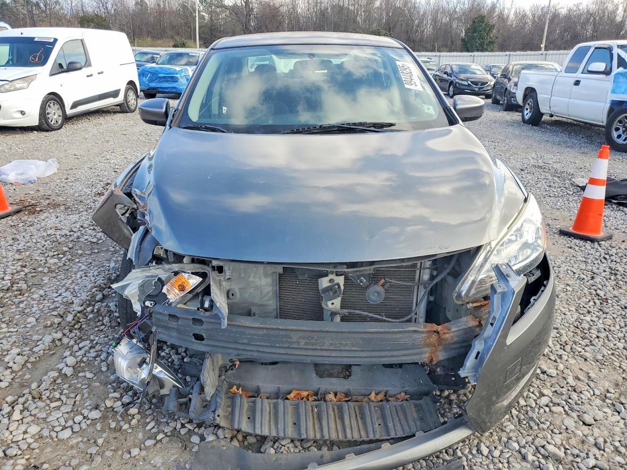 2015 Nissan Sentra S - zdjęcie 5