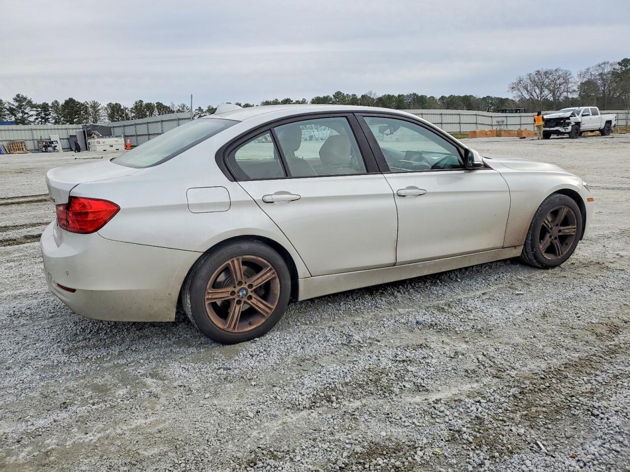 BMW Seria 3 - zdjęcie 3