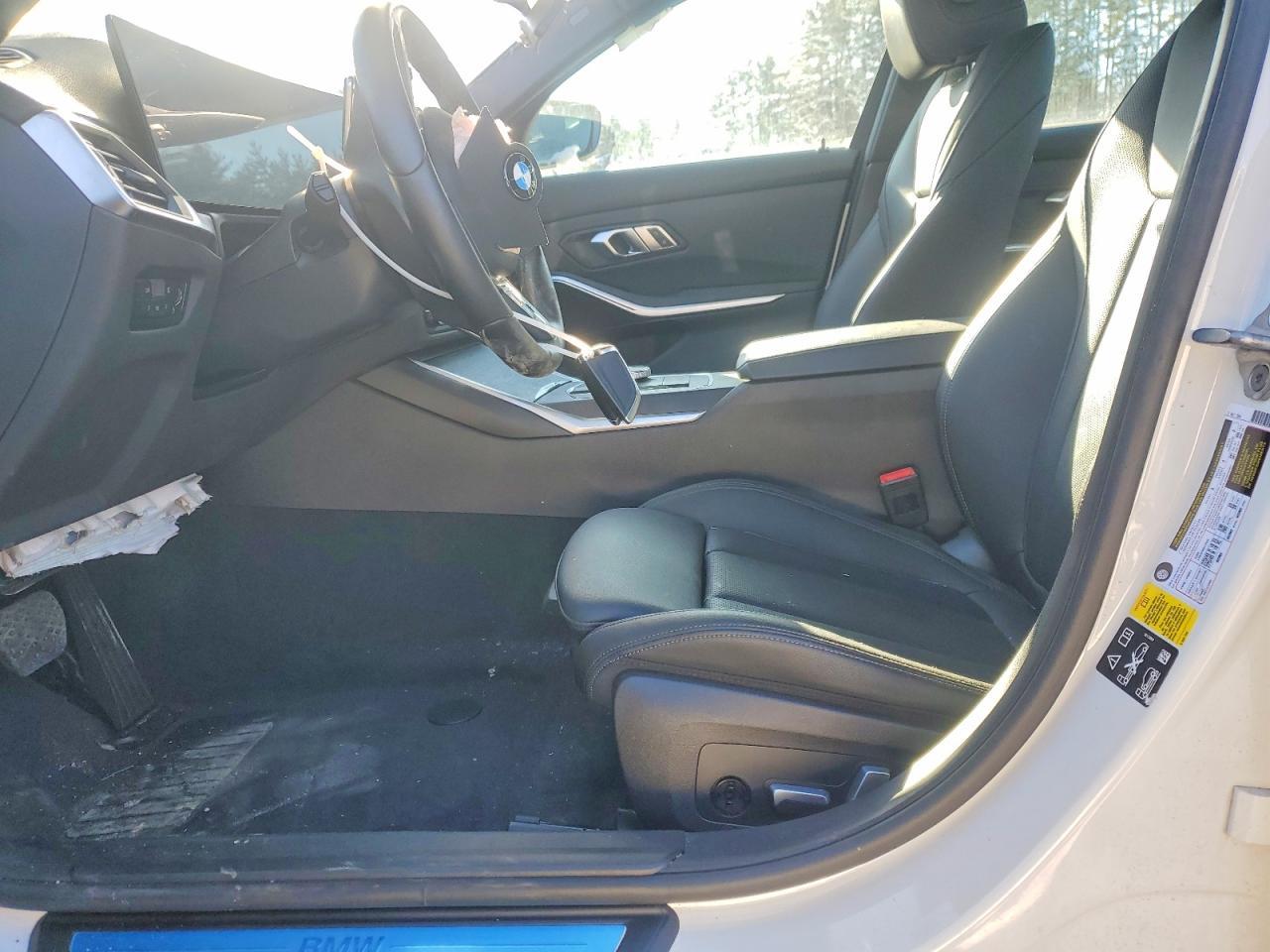 2023 BMW 330Xi - zdjęcie 7