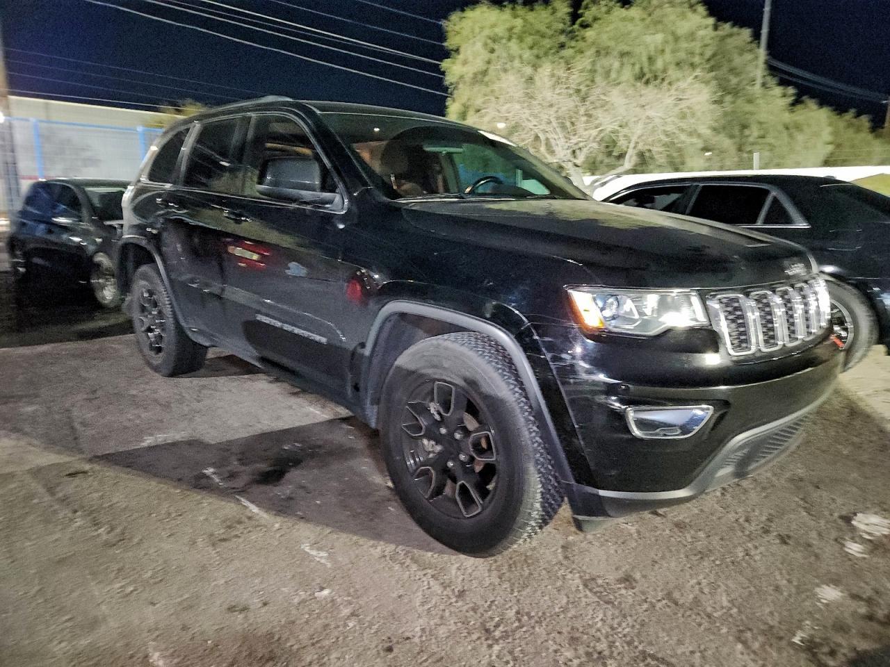 2021 Jeep Grand Cher - zdjęcie 4