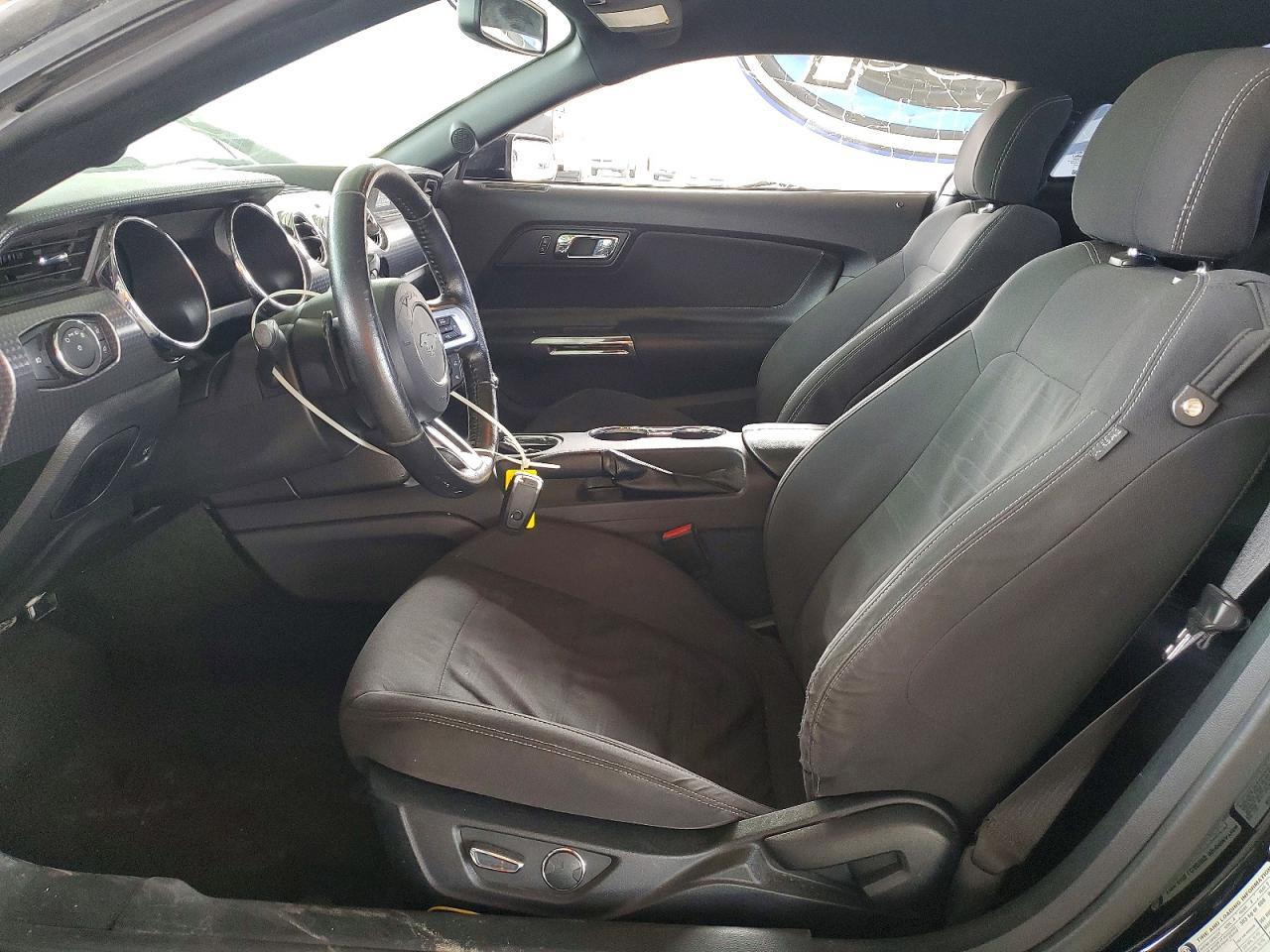 2016 Ford Mustang - zdjęcie 7