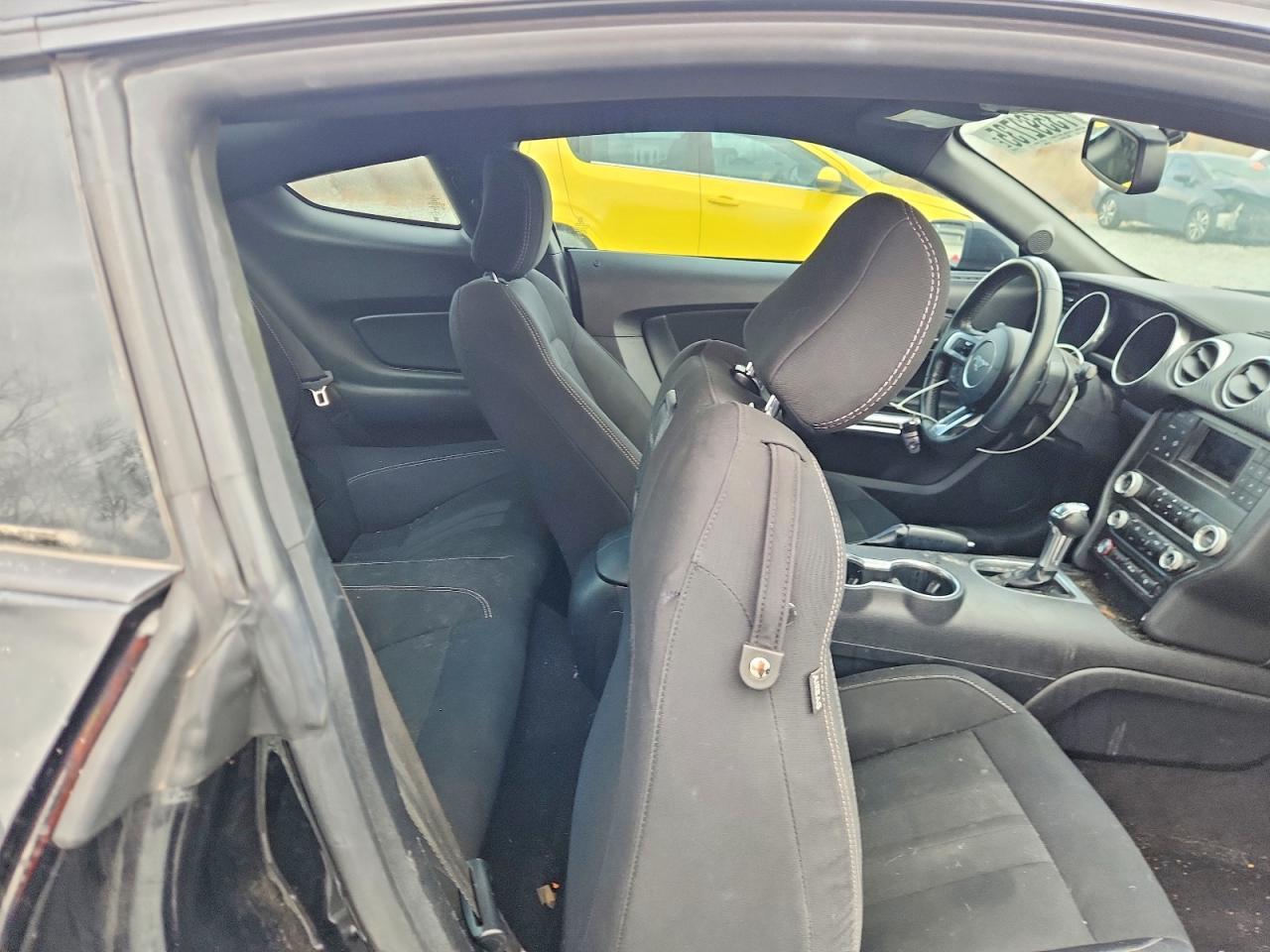 2019 Ford Mustang - zdjęcie 10