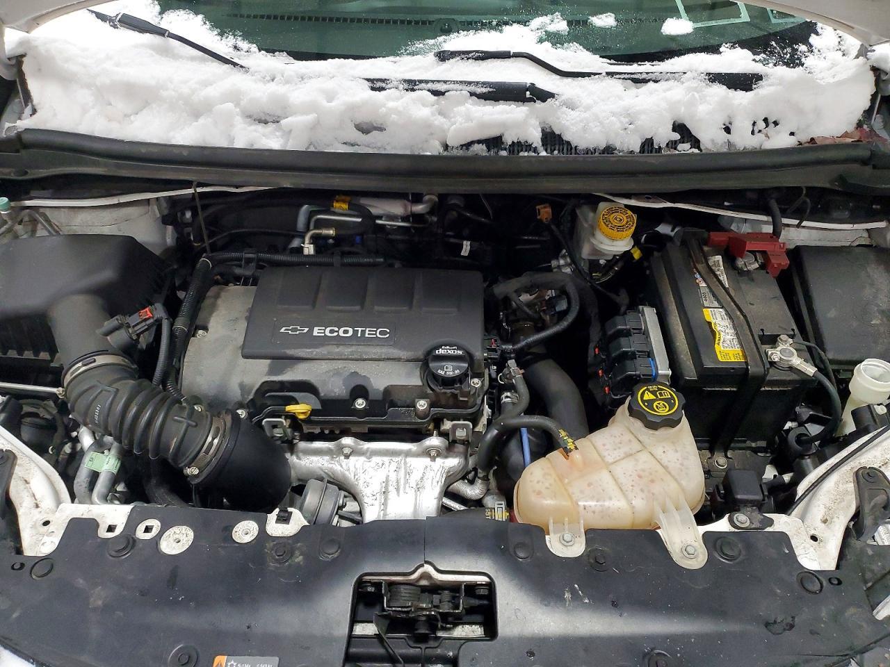 2020 Chevrolet Sonic Lt - zdjęcie 11