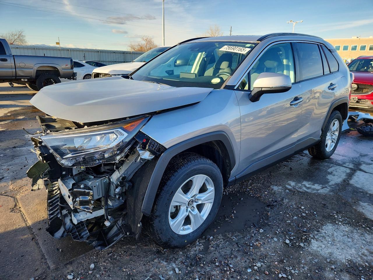 2019 Toyota Rav4 Xle - zdjęcie główne