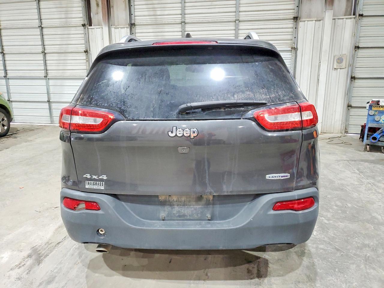 2016 Jeep Cherokee Latitude - zdjęcie 6