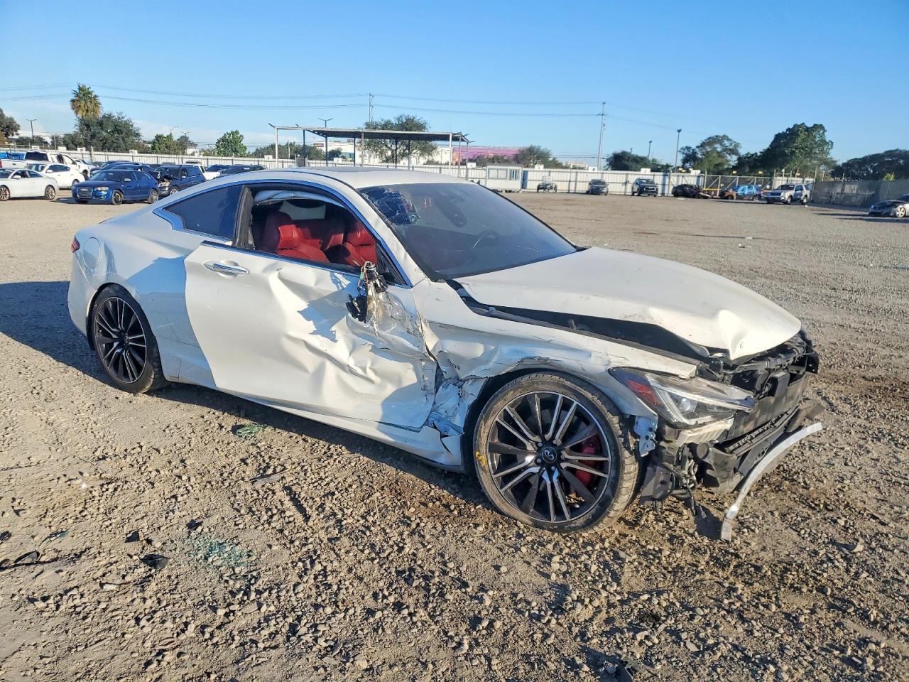 2018 Infiniti Q60 Luxe 300 - zdjęcie 4