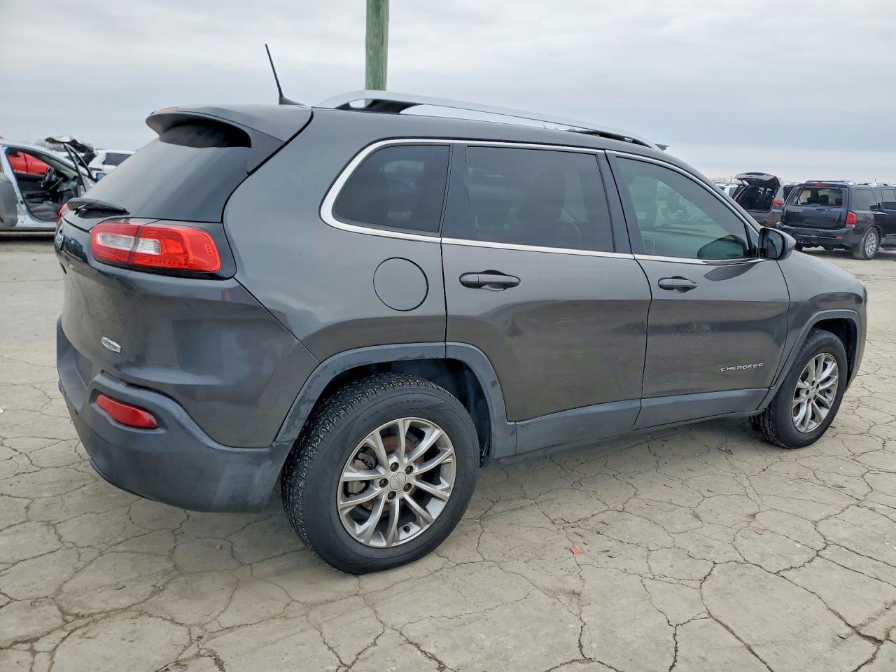 2017 Jeep Cherokee Latitude - zdjęcie 3