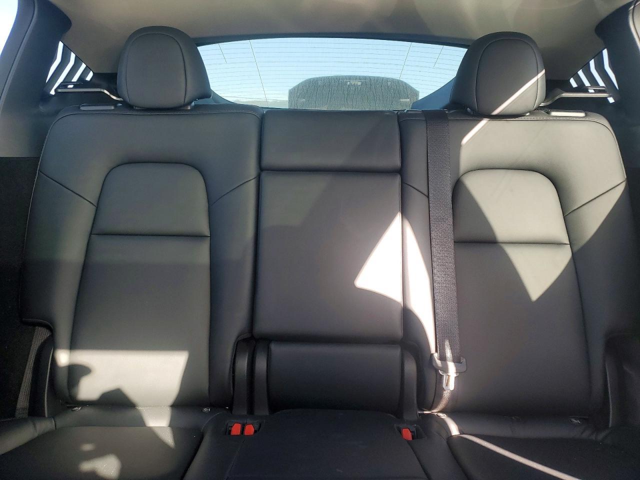 2023 Tesla Model Y - zdjęcie 10