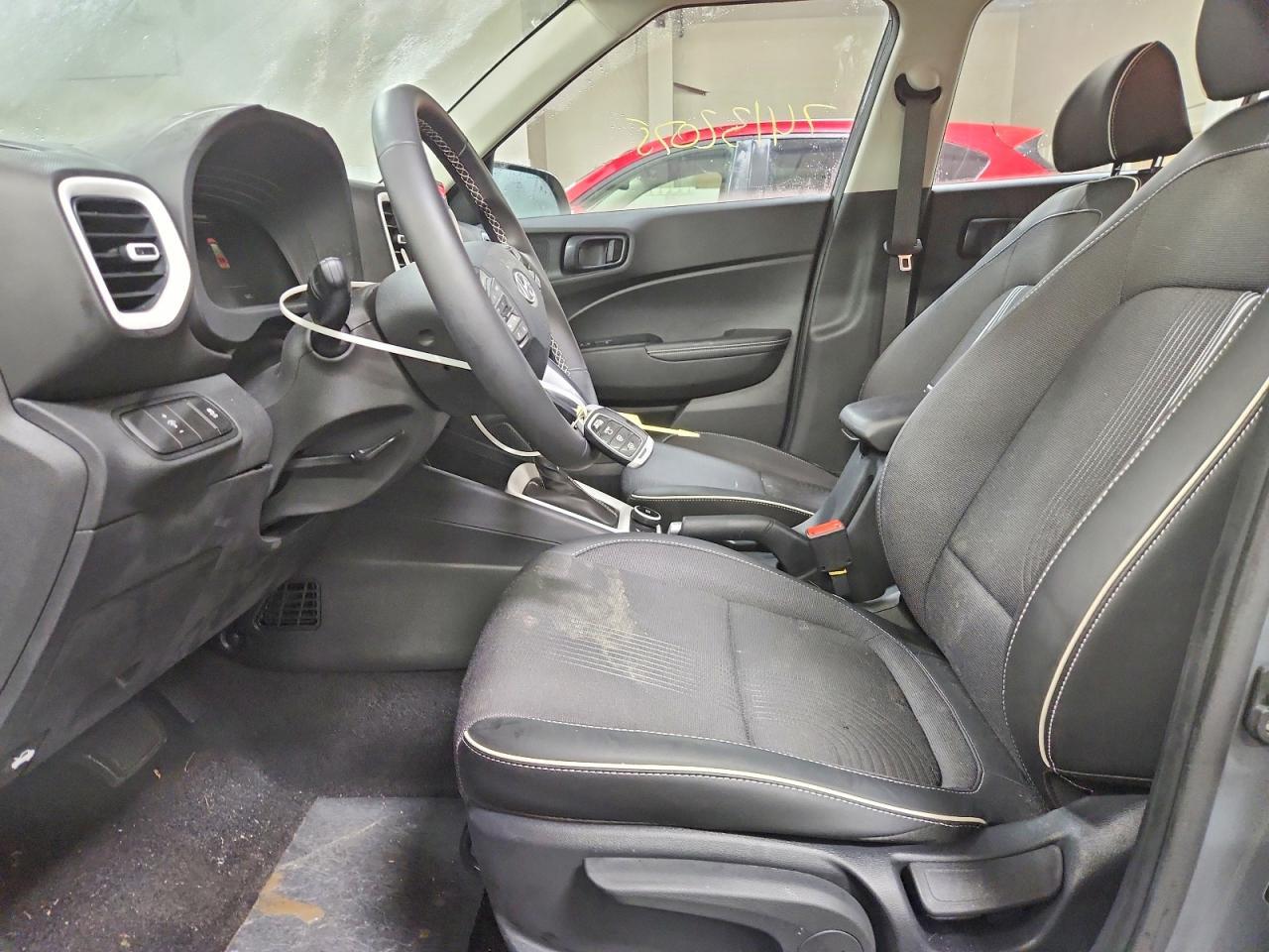 2025 Hyundai Venue Limited - zdjęcie 7