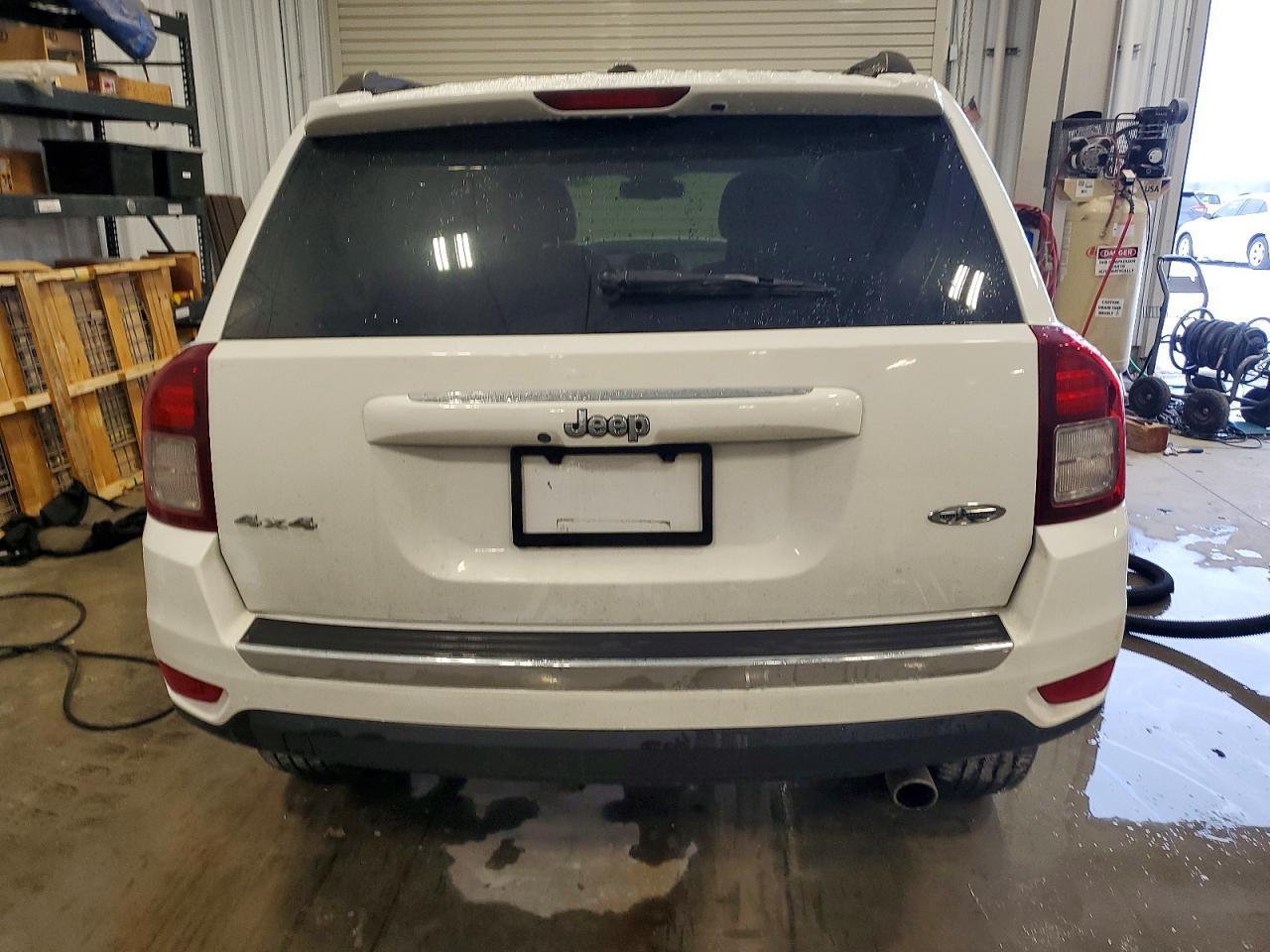 2016 Jeep Compass Latitude - zdjęcie 6