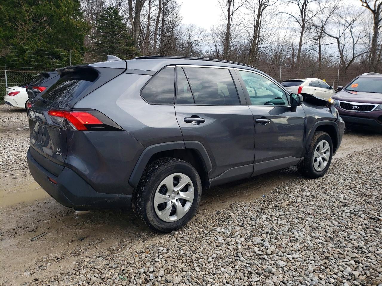 2020 Toyota Rav4 Le - zdjęcie 3