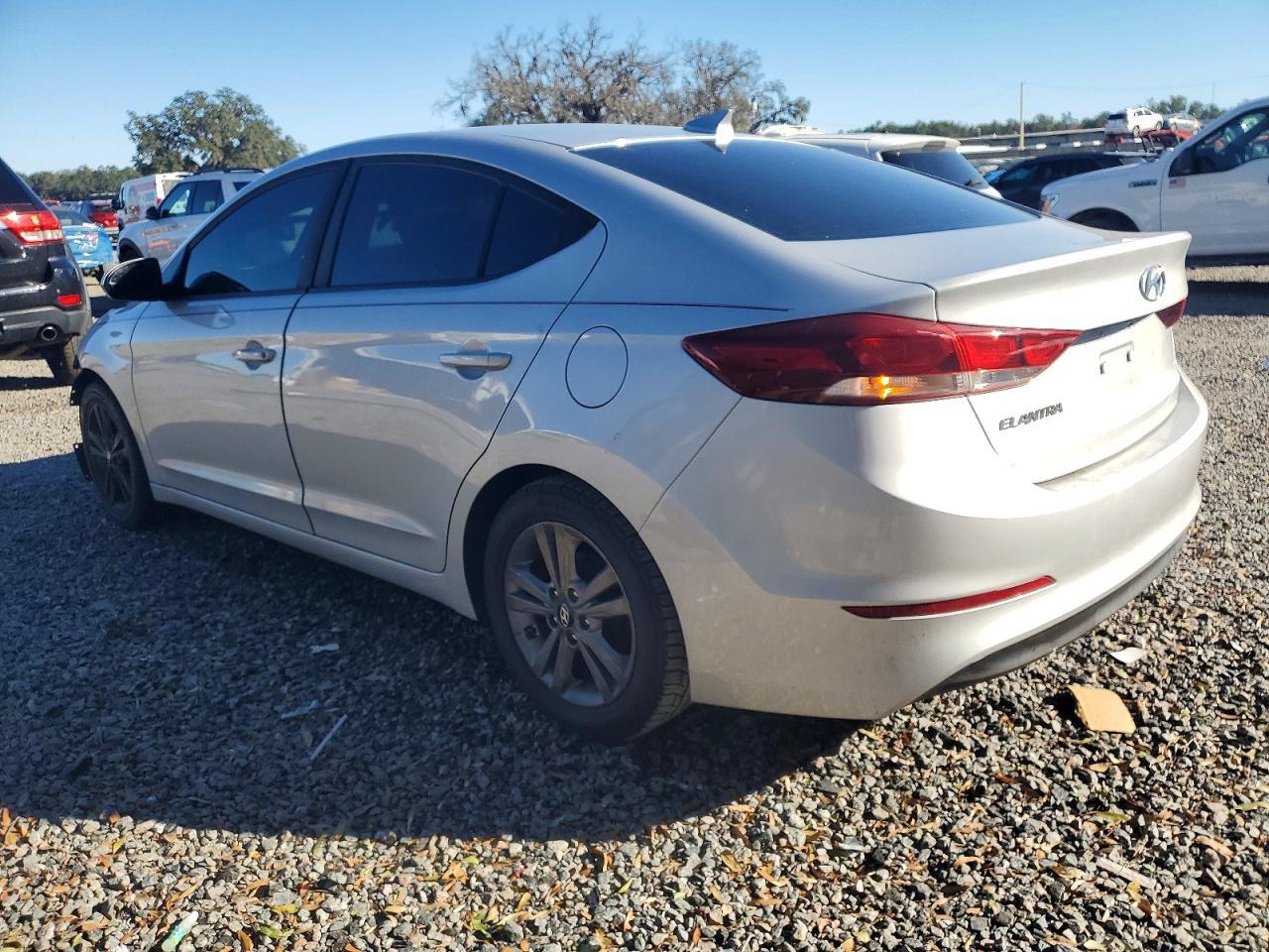 2017 Hyundai Elantra Se - zdjęcie 2
