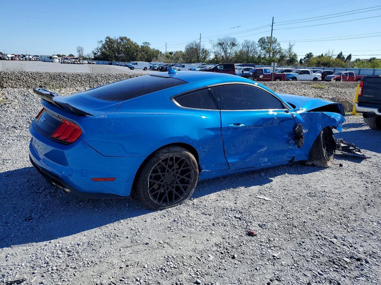 2021 Ford Mustang Gt - zdjęcie 3