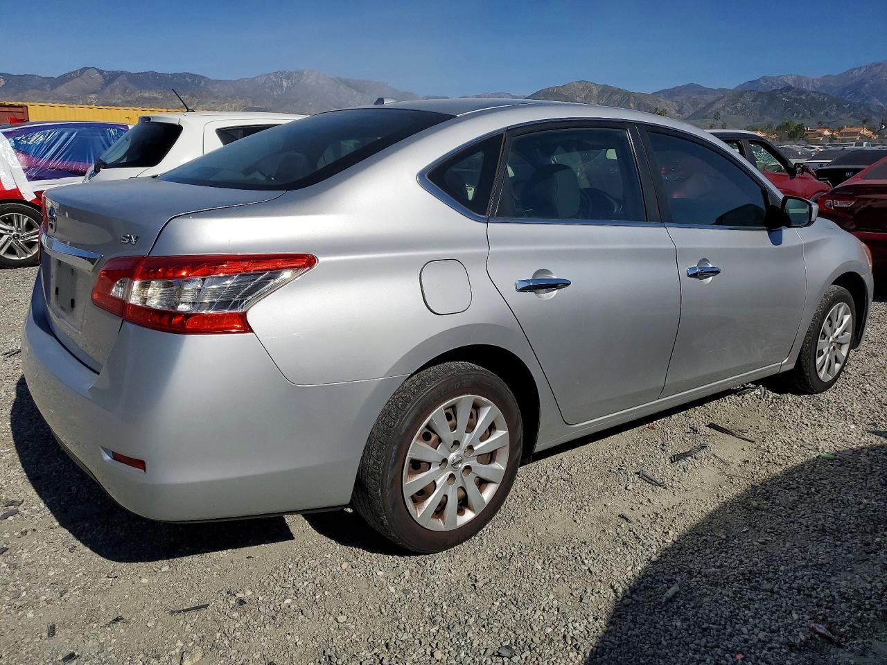 2015 Nissan Sentra S - zdjęcie 3