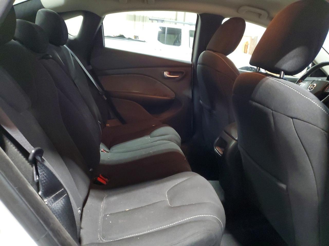 2013 Dodge Dart Sxt - zdjęcie 10