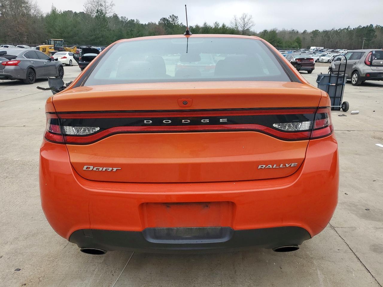 2015 Dodge Dart Sxt - zdjęcie 6