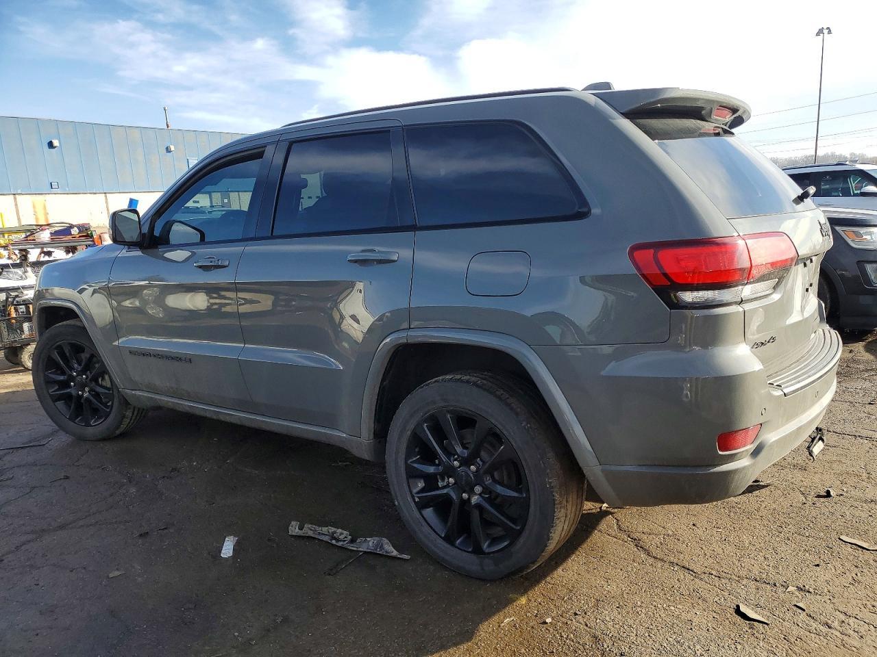 2022 Jeep Grand Cherokee Laredo E - zdjęcie 2