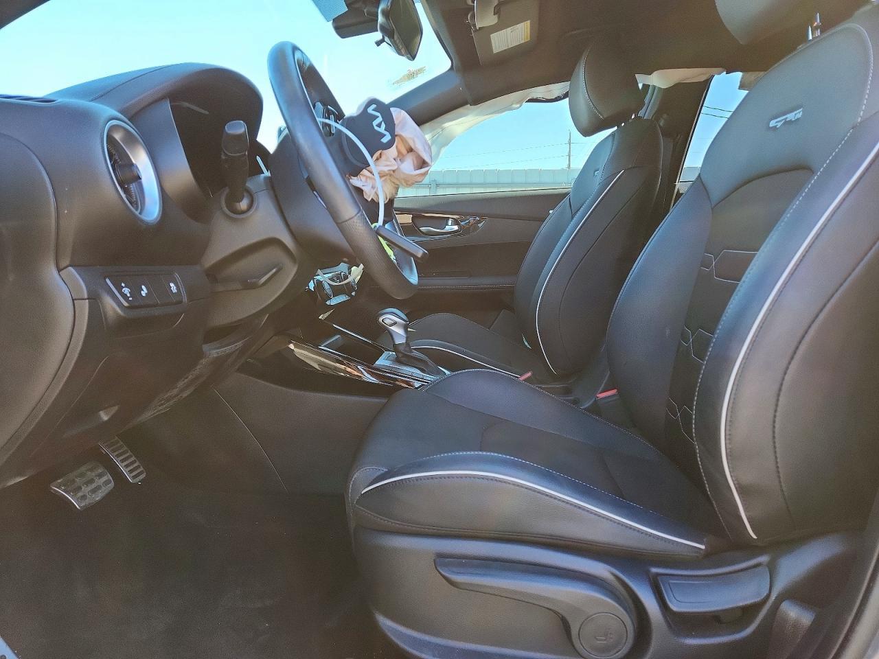 2024 Kia Forte Gt Line - zdjęcie 7