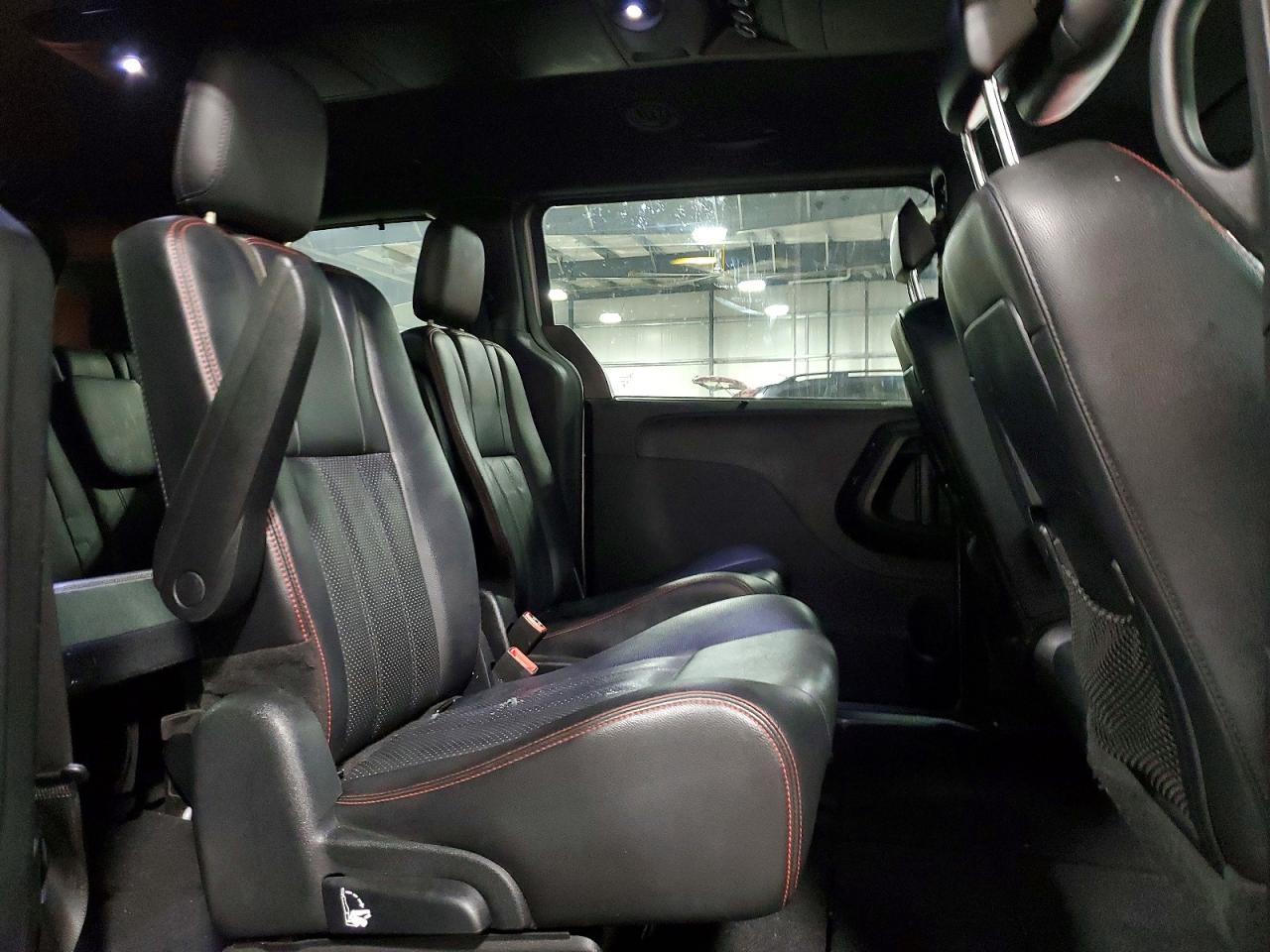 2014 Dodge Grand Caravan R/T - zdjęcie 11