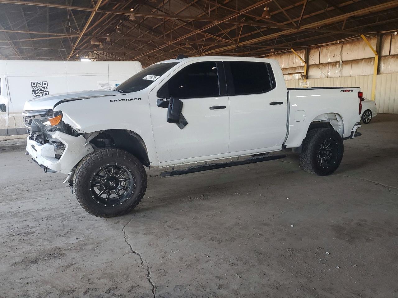 2022 Chevrolet Silverado K1500 Custom - zdjęcie główne